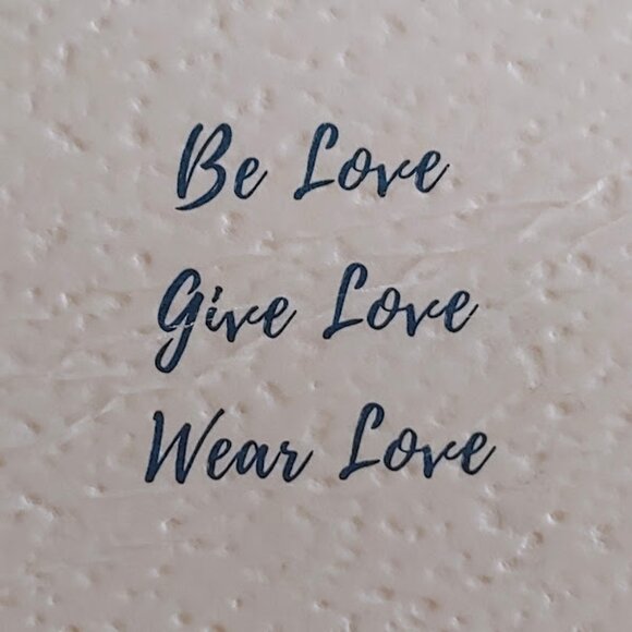 LIKE for LIVE shows + CHECK my CLOSET - Picture 4 of 11